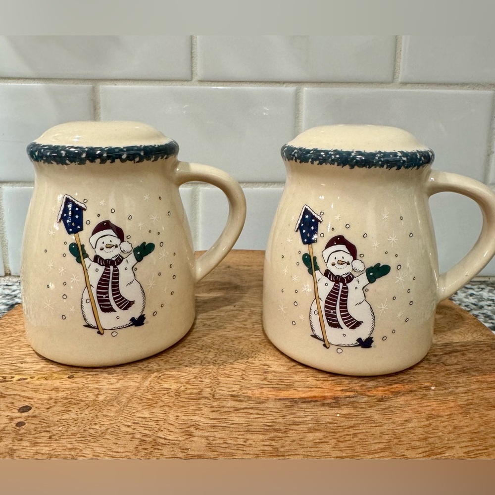 Vintage 90’s‎ Stoneware Snowman Themed Salt & Pepper Shakers